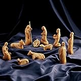 Figuras del belén en estilo MODERNO. Altura 13 cm. 11 figuras. El belén está hecho de...